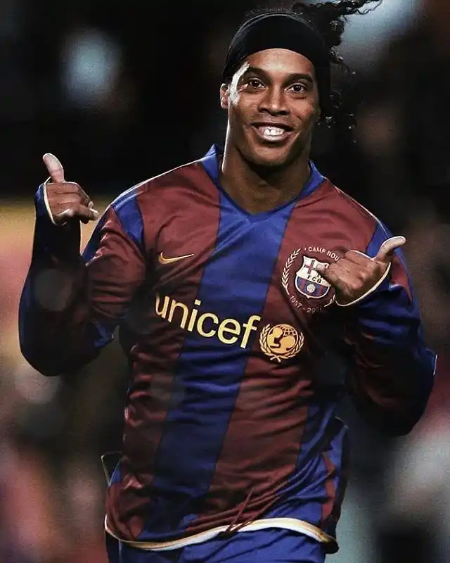 中场核心的 中场核心的